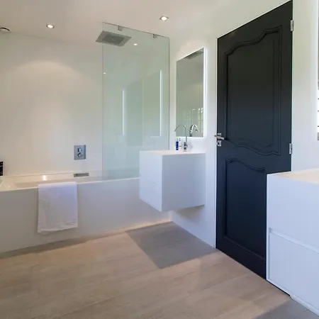 ヴィラ La Bouillabaisse Sleeps 10 Pool Air Con Wifi サントロペ