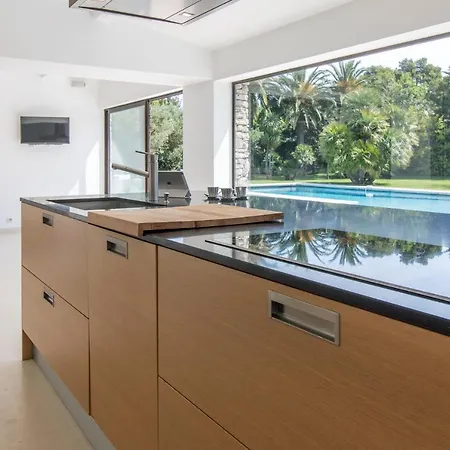 ヴィラ La Bouillabaisse Sleeps 10 Pool Air Con Wifi *