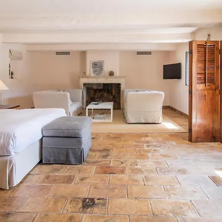 La Bouillabaisse Sleeps 10 Pool Air Con Wifi